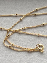 Load image into Gallery viewer, Dark Sky, 18" Saturn curb chain, gold filled